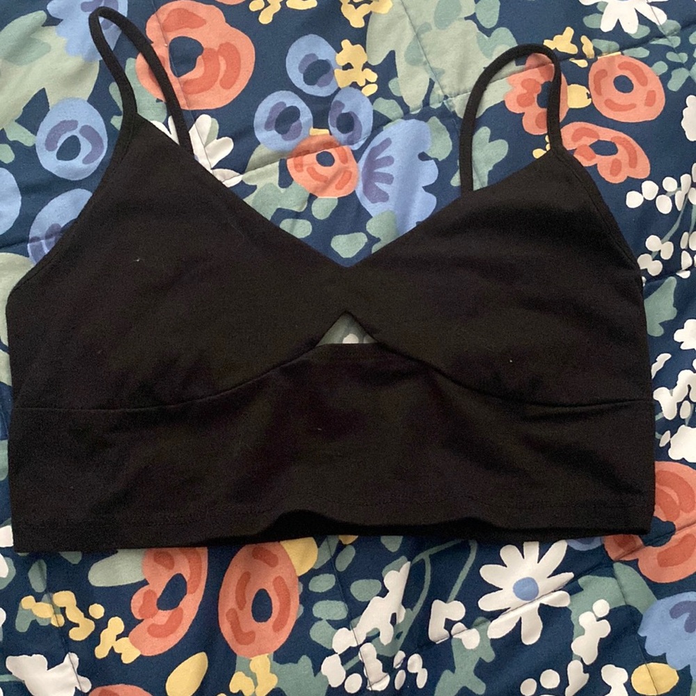 cropped black shirt size m(7-9)